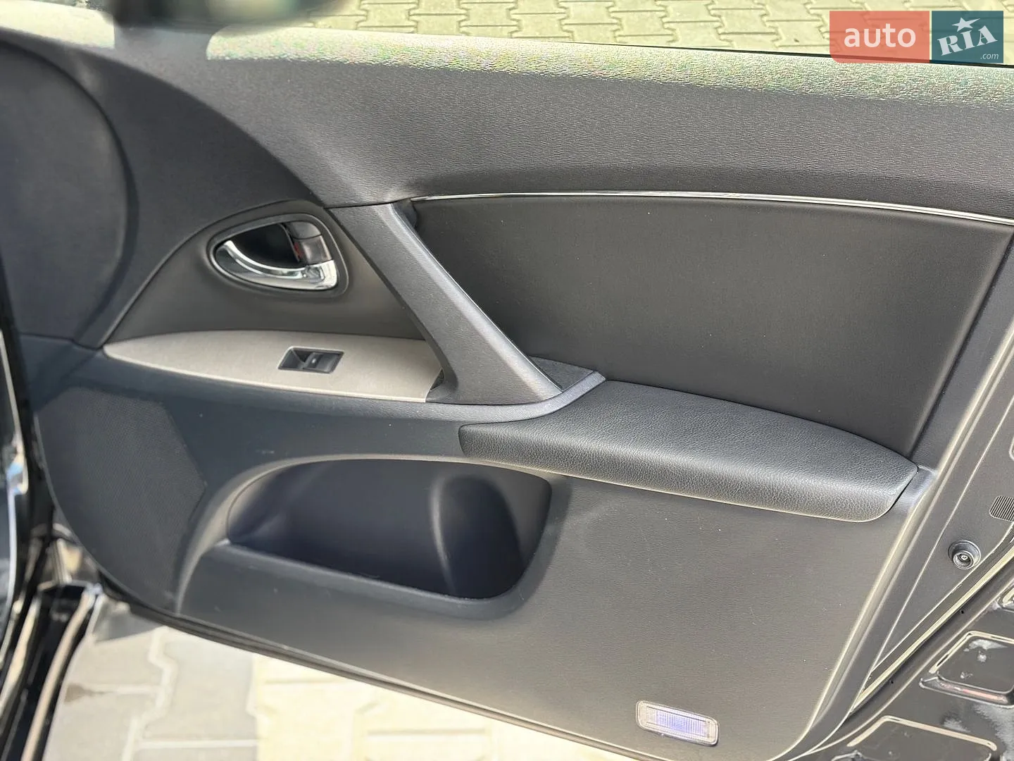 2011 Toyota Avensis - мініатюра 27