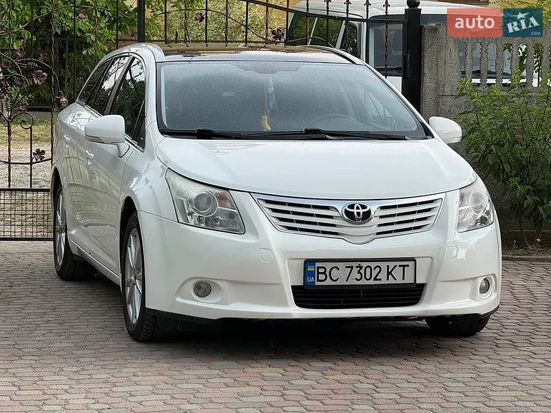 Toyota Avensis 2011