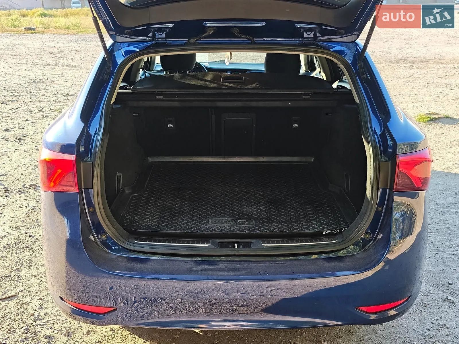 2015 Toyota Avensis - мініатюра 16
