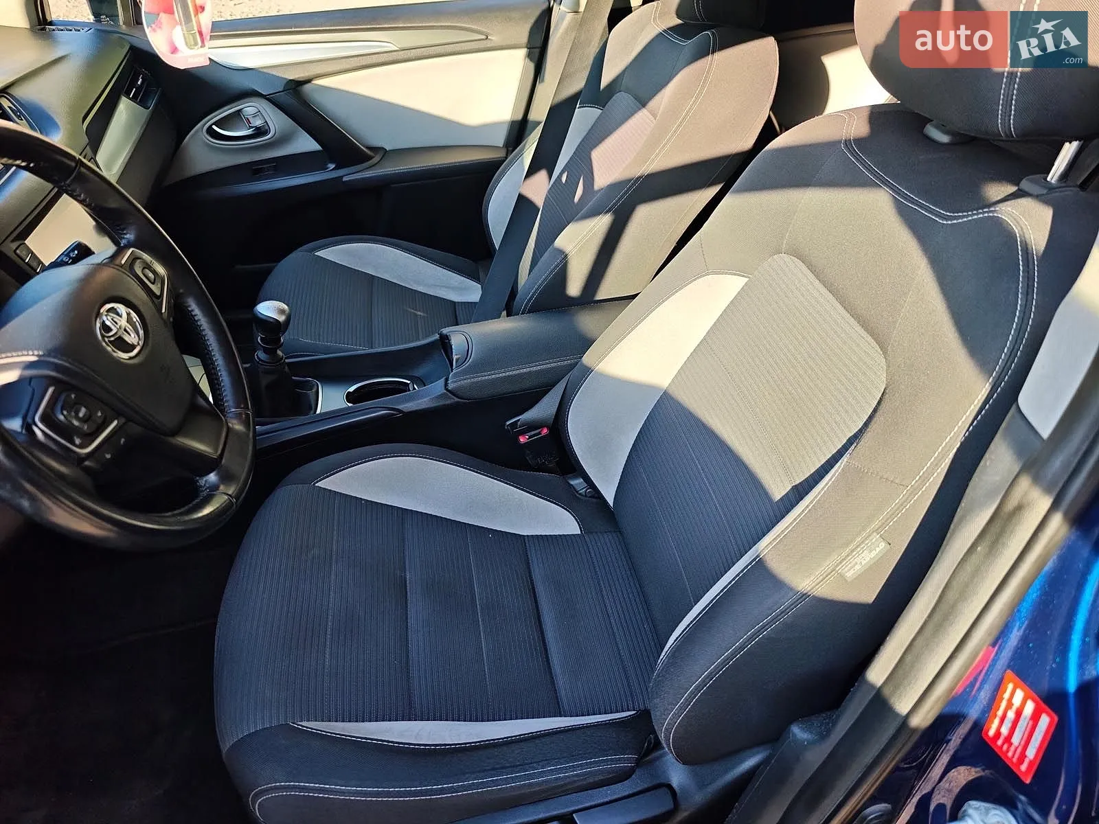 2015 Toyota Avensis - мініатюра 21
