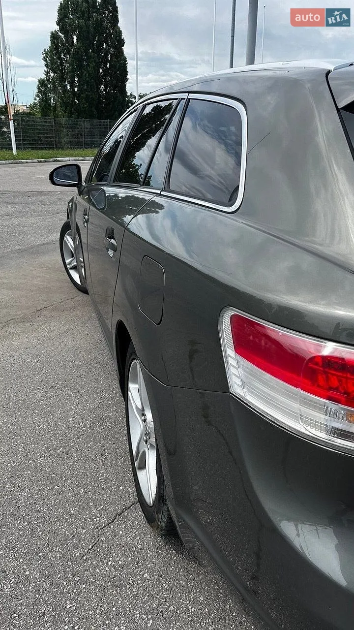 2010 Toyota Avensis - мініатюра 14