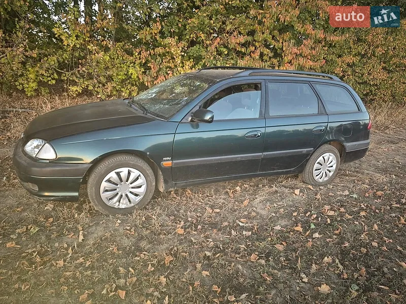 Toyota Avensis 2001