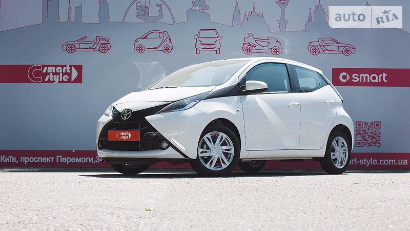 Хэтчбек Toyota Aygo 2016 в Киеве