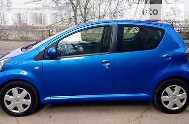 Хэтчбек Toyota Aygo 2010 в Одессе