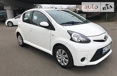 Хэтчбек Toyota Aygo 2012 в Луцке