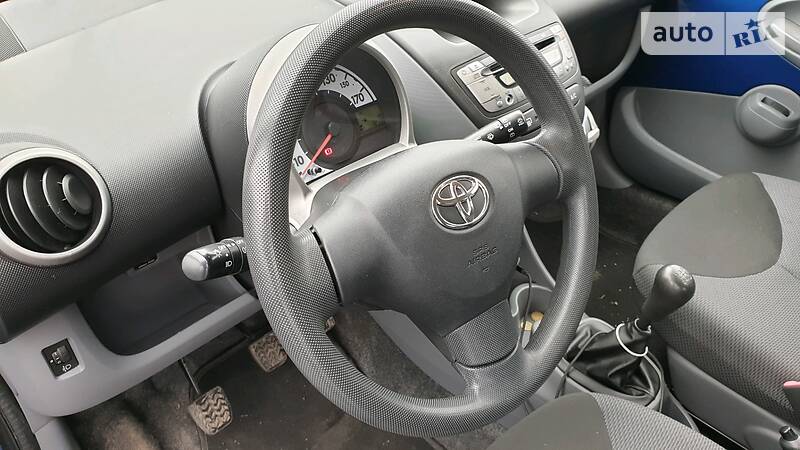 Хетчбек Toyota Aygo 2008 в Кривому Розі