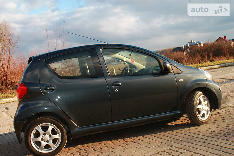 Хетчбек Toyota Aygo 2007 в Дрогобичі