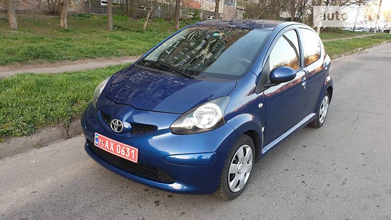 Хетчбек Toyota Aygo 2008 в Кривому Розі