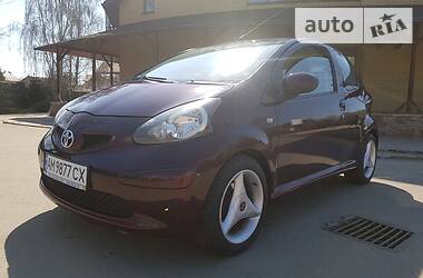Хетчбек Toyota Aygo 2007 в 