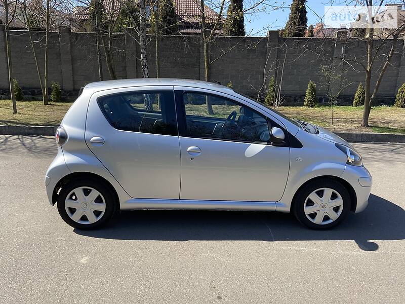 Хетчбек Toyota Aygo 2008 в Рівному