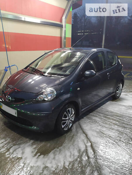 Хэтчбек Toyota Aygo 2007 в Ровно