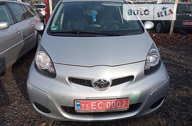 Хэтчбек Toyota Aygo 2011 в Луцке