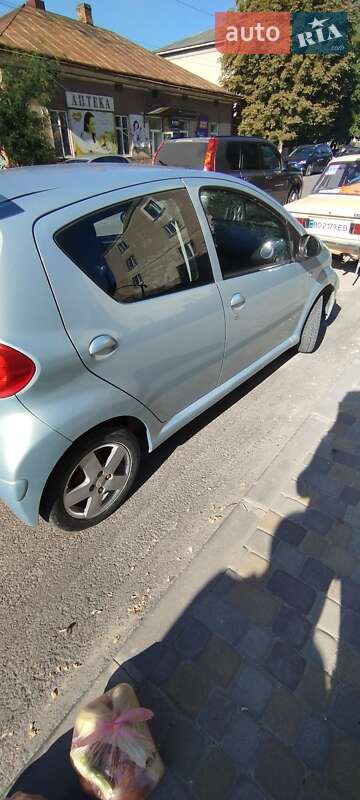 Хетчбек Toyota Aygo 2006 в Збаражі