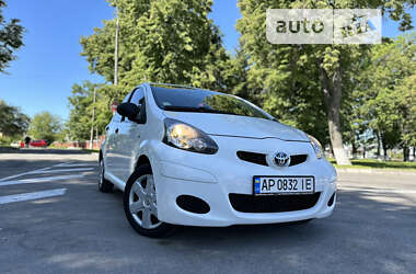 Хэтчбек Toyota Aygo 2011 в Виннице