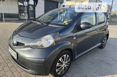 Хэтчбек Toyota Aygo 2006 в Ровно