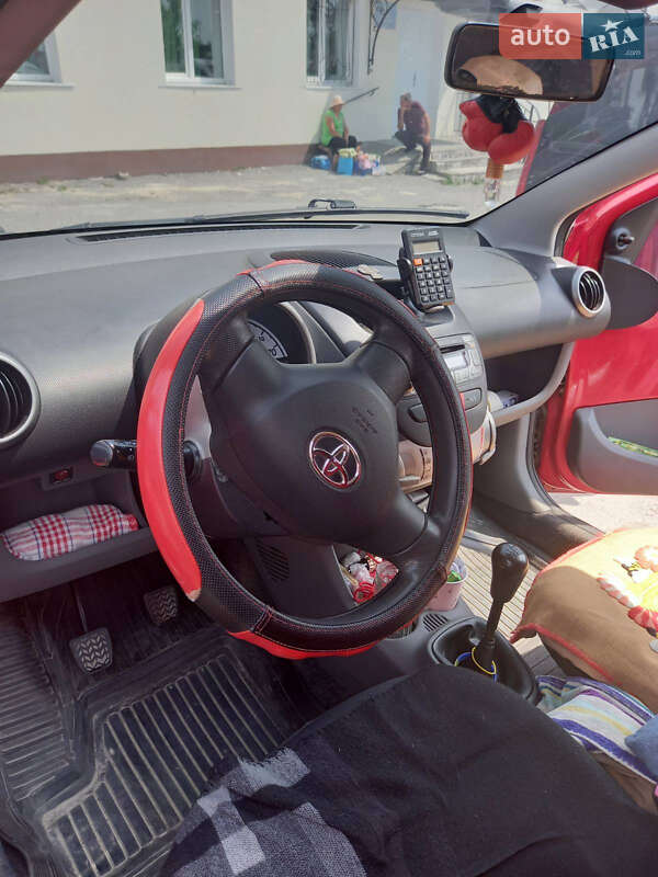 Хетчбек Toyota Aygo 2007 в Почаєві