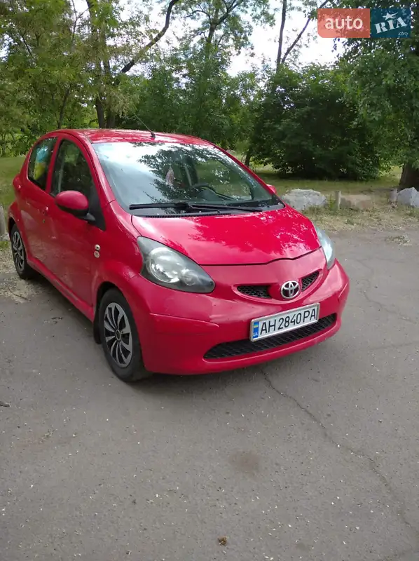 Хетчбек Toyota Aygo 2007 в 
