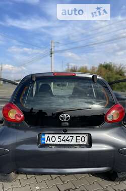 Хэтчбек Toyota Aygo 2006 в Черновцах