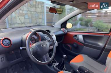 Хетчбек Toyota Aygo 2012 в Буську