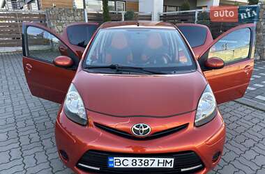 Хетчбек Toyota Aygo 2012 в Буську