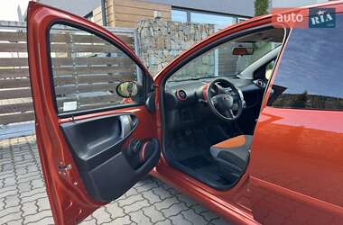 Хетчбек Toyota Aygo 2012 в Буську