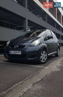 Хетчбек Toyota Aygo 2009 в Львові