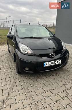 Хэтчбек Toyota Aygo 2008 в Киеве