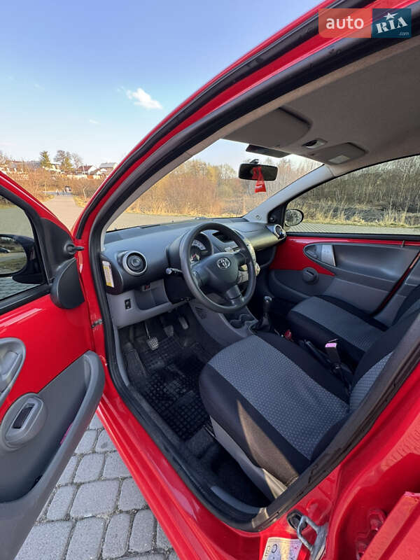 Хэтчбек Toyota Aygo 2007 в Львове