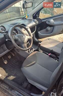 Хэтчбек Toyota Aygo 2008 в 