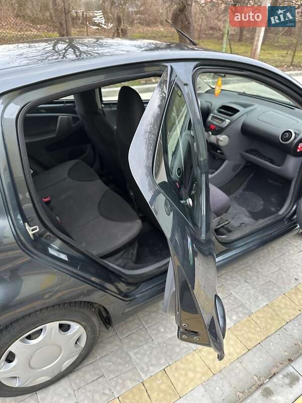 Хэтчбек Toyota Aygo 2007 в Львове