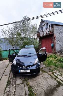 Хэтчбек Toyota Aygo 2006 в 