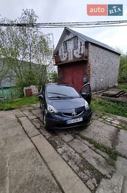 Хэтчбек Toyota Aygo 2006 в 