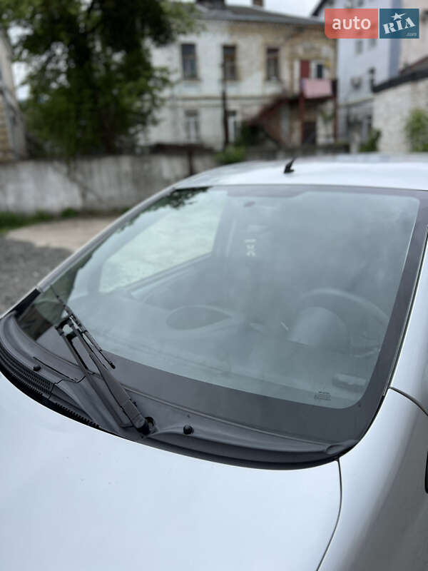 Хетчбек Toyota Aygo 2011 в Луцьку