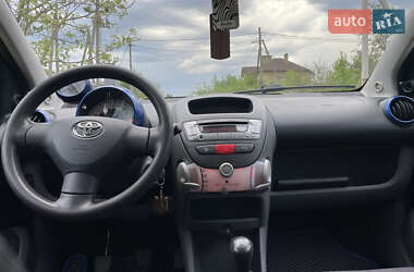 Хэтчбек Toyota Aygo 2007 в 