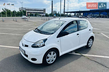 Хетчбек Toyota Aygo 2009 в Кривому Розі