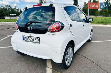 Хетчбек Toyota Aygo 2009 в 