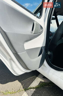 Хетчбек Toyota Aygo 2009 в 