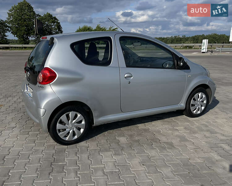 Хетчбек Toyota Aygo 2008 в Києві