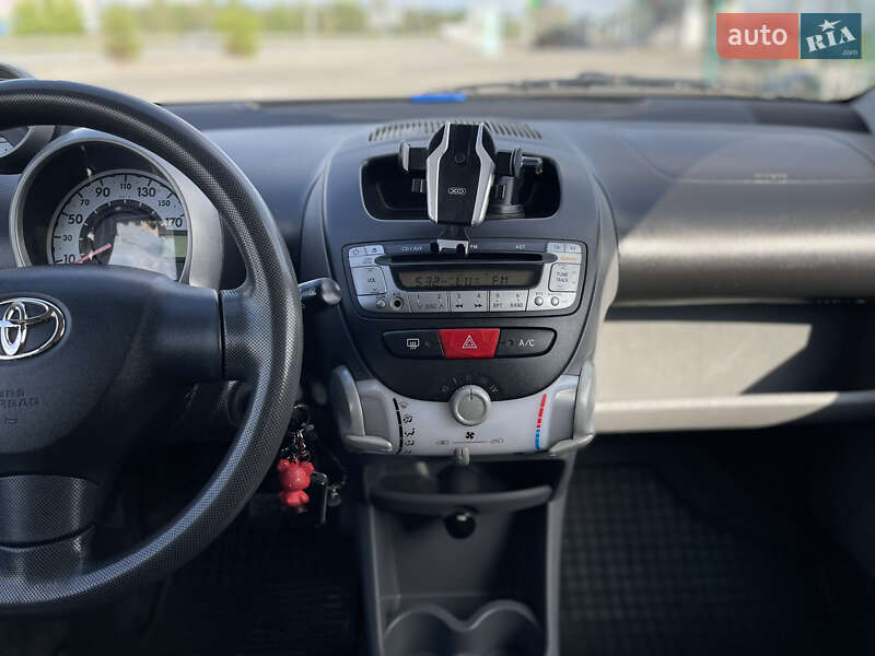 Хетчбек Toyota Aygo 2008 в Києві