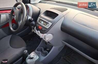 Хэтчбек Toyota Aygo 2007 в 