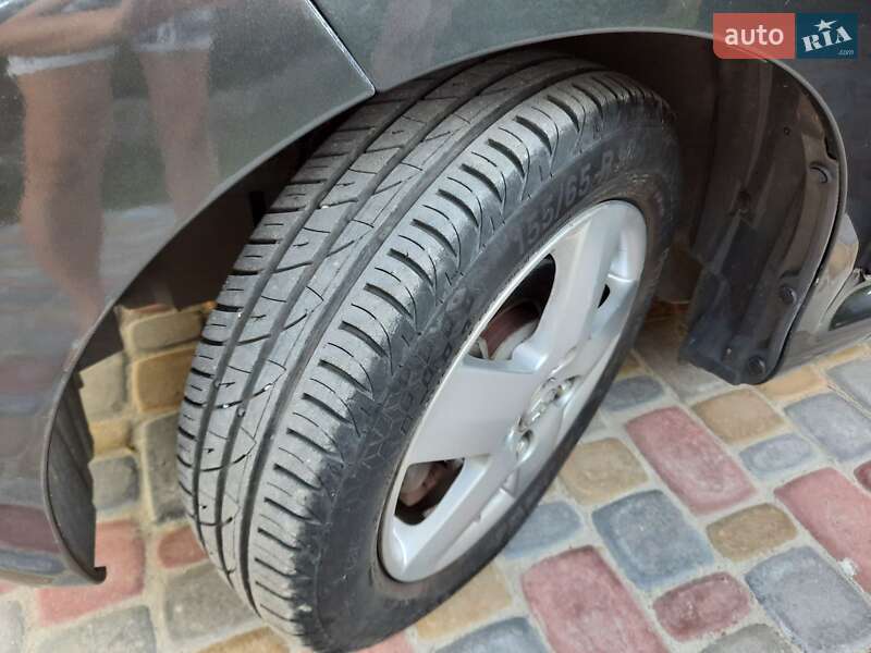 Хэтчбек Toyota Aygo 2006 в Ровно
