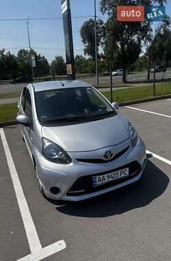 Хэтчбек Toyota Aygo 2014 в Киеве