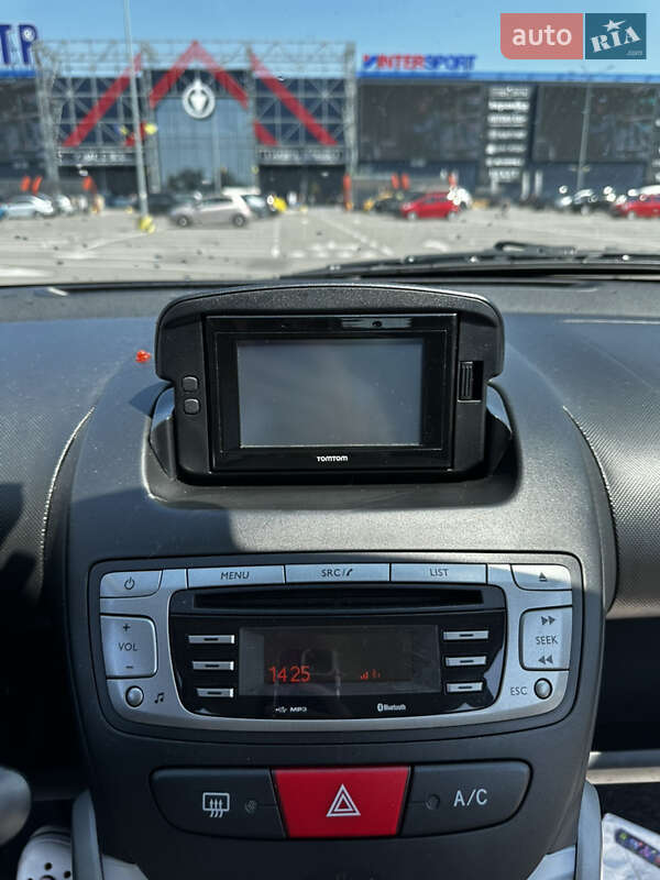 Хетчбек Toyota Aygo 2014 в Києві