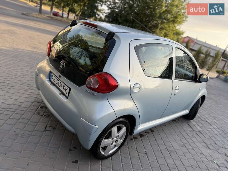Хэтчбек Toyota Aygo 2005 в Днепре