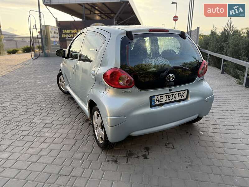 Хэтчбек Toyota Aygo 2005 в Днепре
