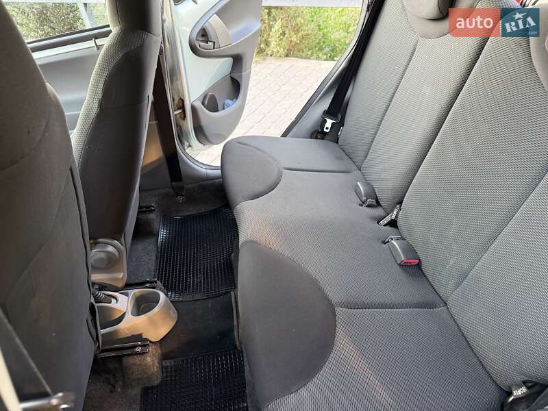 Хэтчбек Toyota Aygo 2005 в Днепре