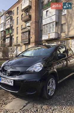 Хетчбек Toyota Aygo 2011 в Харкові