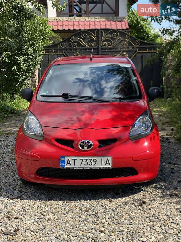 Хэтчбек Toyota Aygo 2008 в Ивано-Франковске