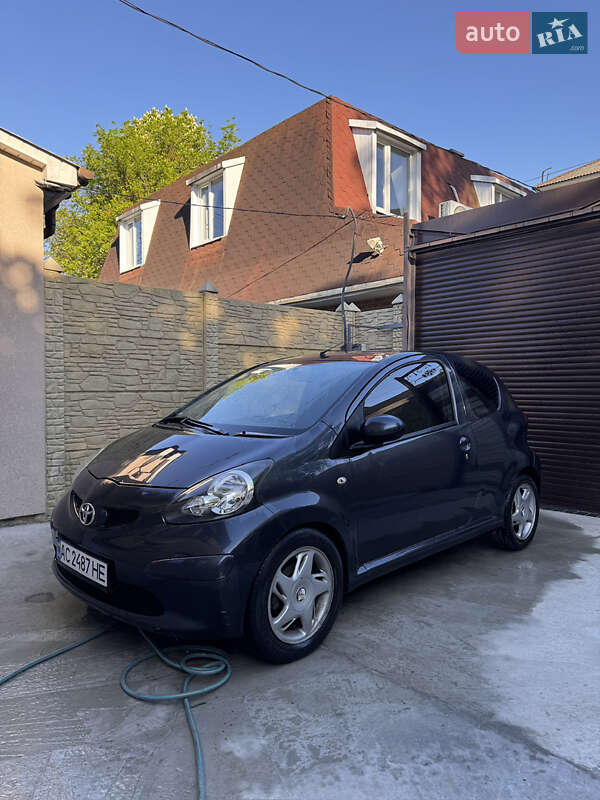 Хэтчбек Toyota Aygo 2007 в Луцке фото Хэтчбек Toyota Aygo 2007 в Луцке