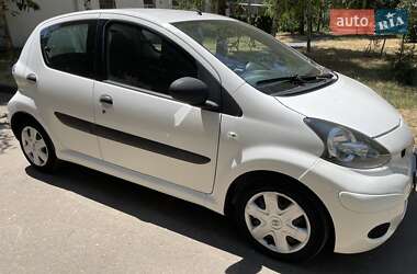 Хэтчбек Toyota Aygo 2011 в Одессе